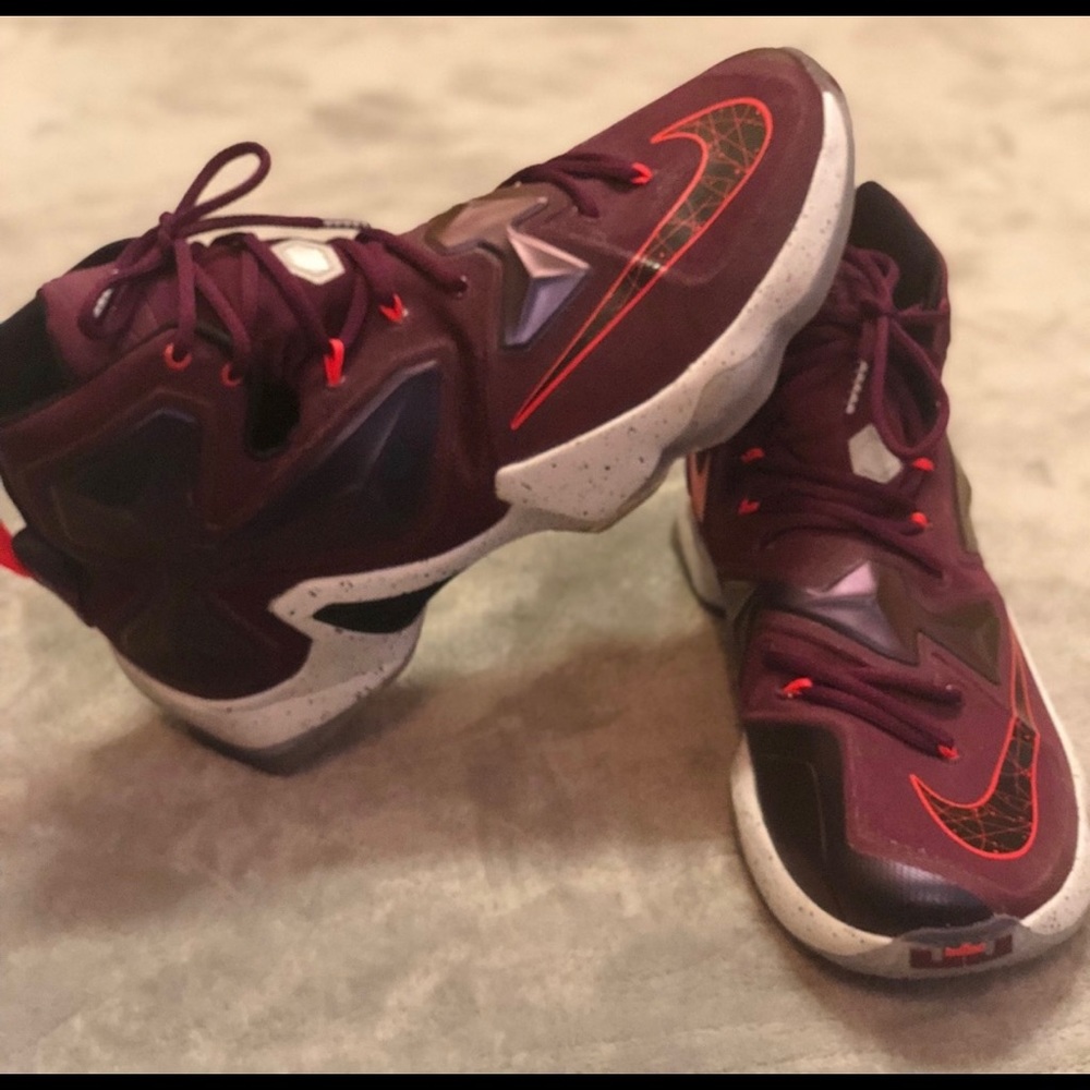 Nike Lebron James XIII Basketball Ball Shoes SZ 12